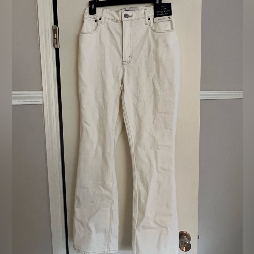 Abercrombie 70’s Vintage Flare Curve Love White NWT